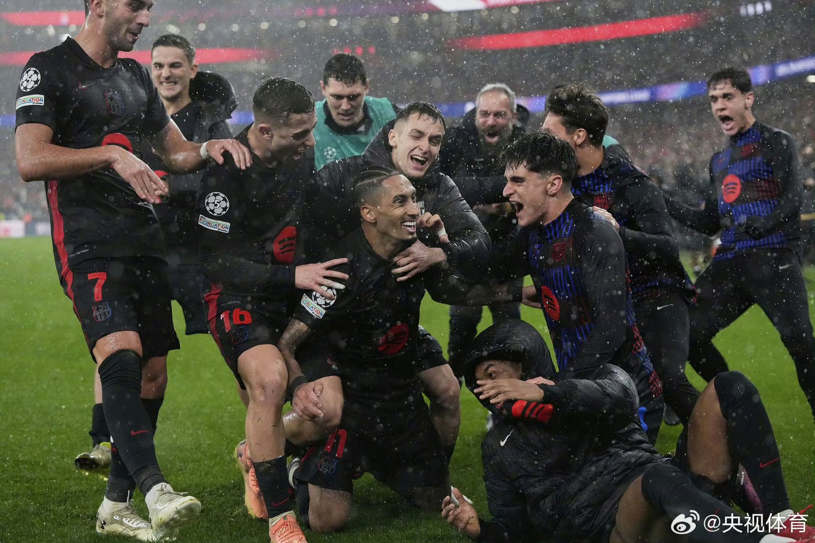 开云体育在线登录-巴塞罗那主场告负，球队中场组织力不足的简单介绍