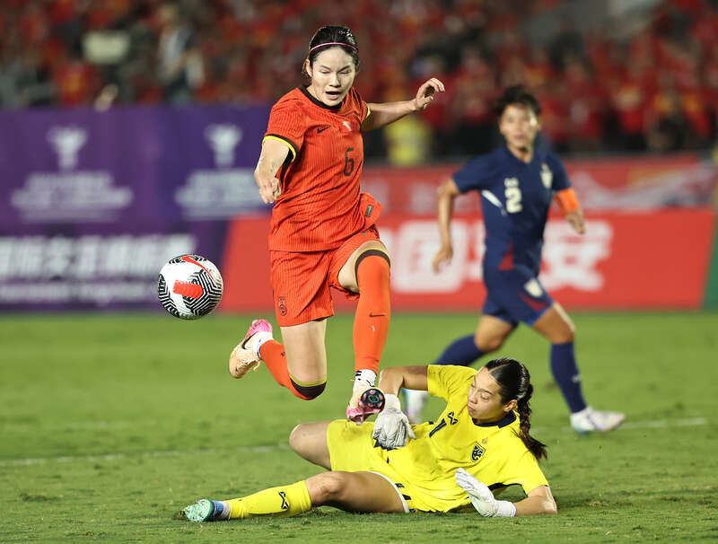 包含国际女足决赛进入白热化阶段的词条