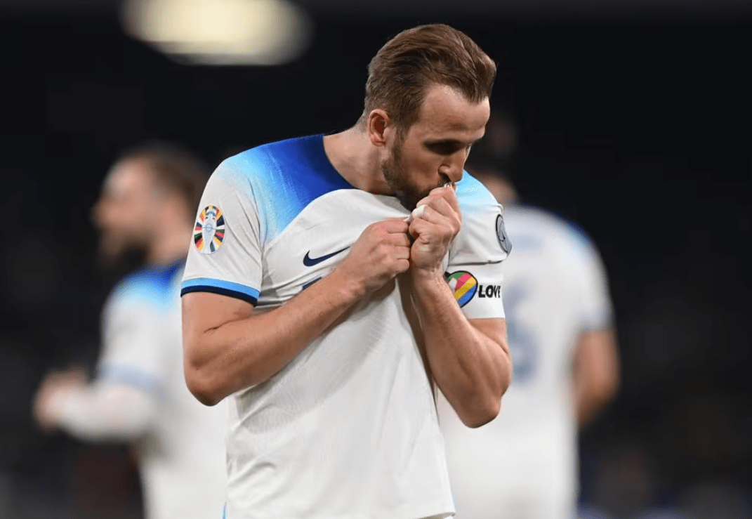 包含欧预赛比分惊现逆转，球员展现决心的词条