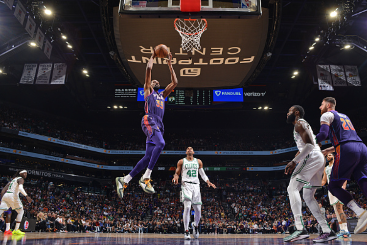 雷霆主场不敌凯尔特人，威斯布鲁克砍下三双