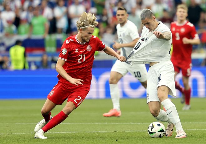 奥地利足球联赛展开新一轮激烈对决的简单介绍