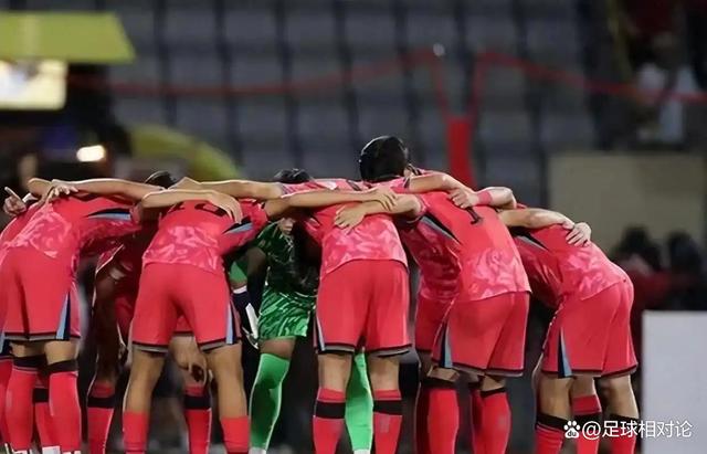 东亚足球赛事中的热门对决引发热议