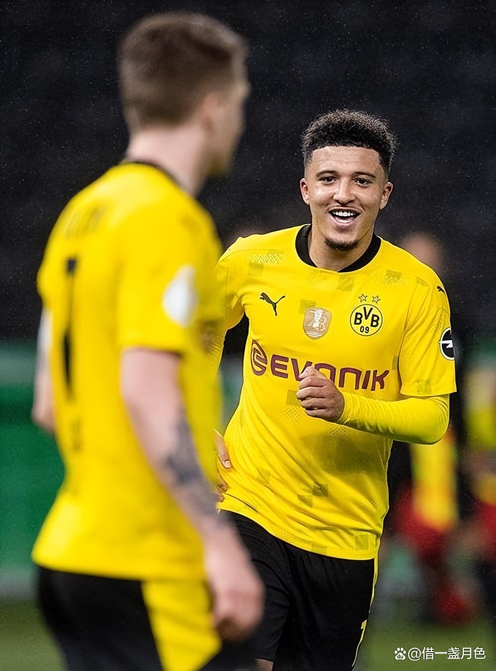 多特蒙德主场胜利，继续保持德甲积分榜前列