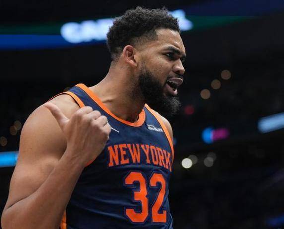 开云体育官方登录入口-小牛击败篮网，唐斯绝杀帮助球队取得胜利