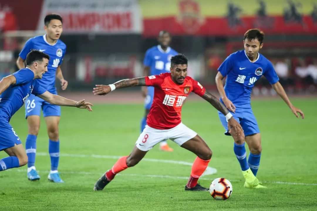 关于广州恒大遭遇困境，将在主场挑战河南建业的信息