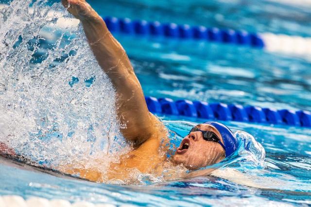 开云体育-美国游泳选手再度刷新世界纪录