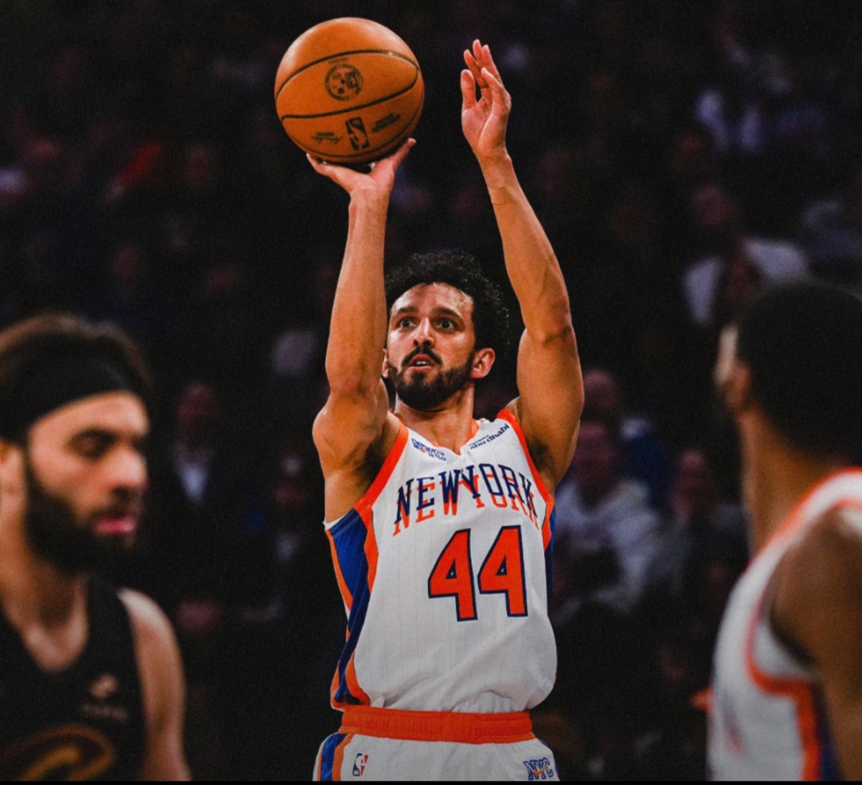 开云体育官方入口-尼克斯客场逆转，球队士气大振！