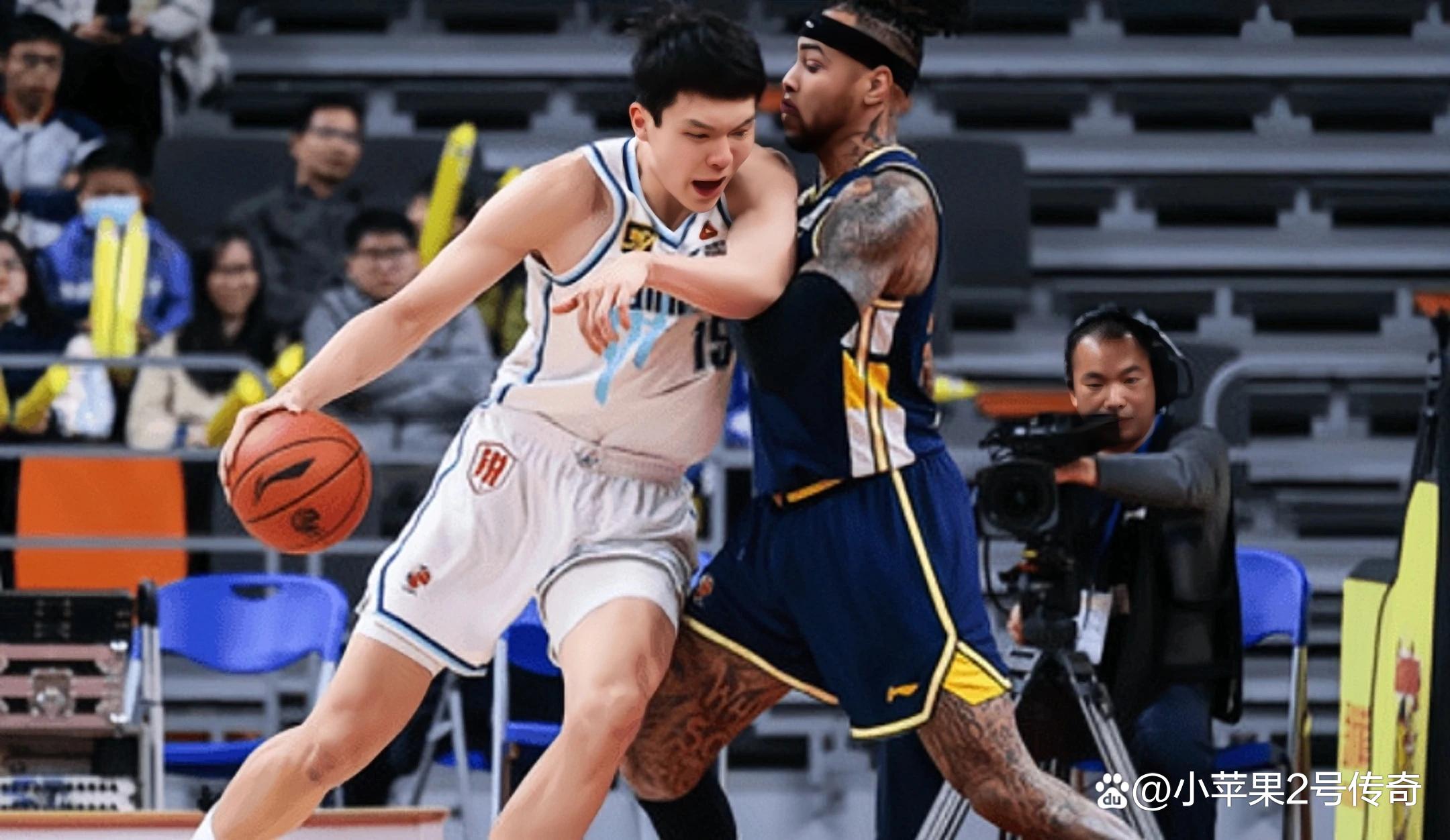 河南男篮赢得比赛，战胜青岛队